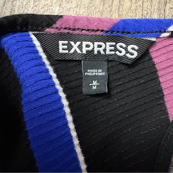 Women’s Express stripped dress size medium - Picture 4 of 5